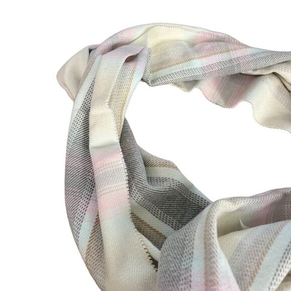 100% Pure Cashmere Made in Scotland Plaid Womens Fringe Pink Gray Scarf 68x12" - Picture 3 of 15